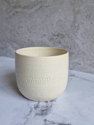 Cache-pot blanc moucheté de l'Atelier les spontanées