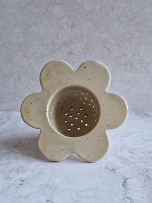 infuseur en grès beige rosé