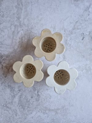 trois infuseurs vus de haut