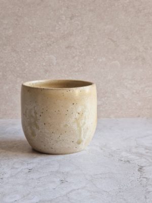 tasse melbourne en grès beige rosé de l'atelier les spontanées