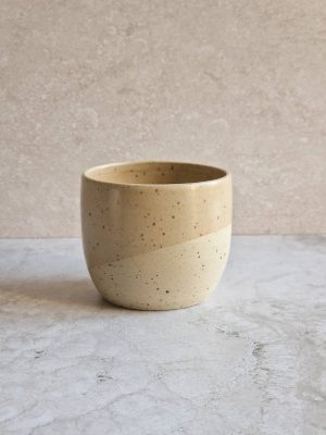 tasse milan en grès émaillé beige rosé
